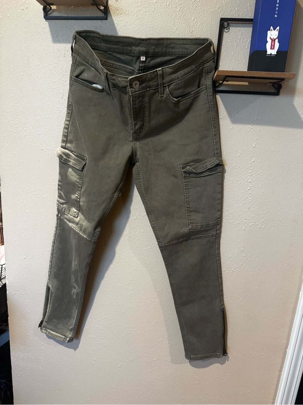 Levi's Women's Olive Green Skinny Cargo Jeans